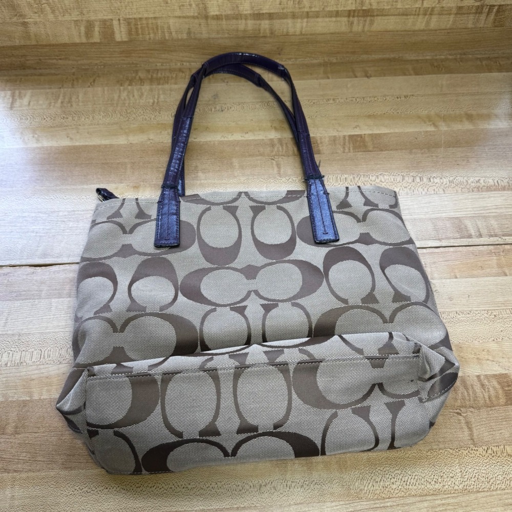 Coach Signature Jacquard Tote Bag Purple Patent Trim Khaki F25771 Handbag - Picture 2 of 8